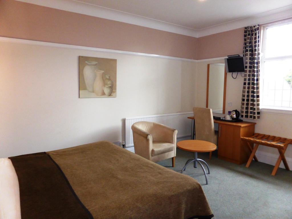 The Old Station House Hotel Manchester Room photo